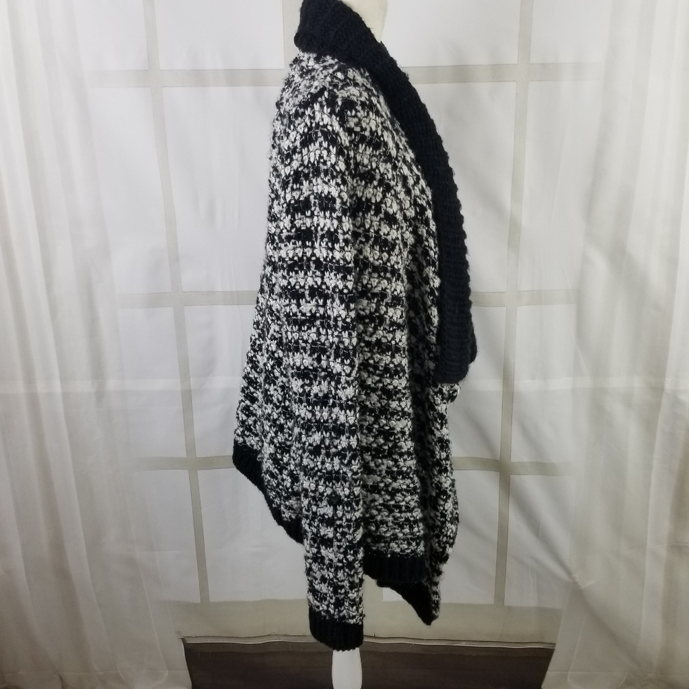 3 / $15 Ann Taylor Loft Cardigan - Picture 6 of 6